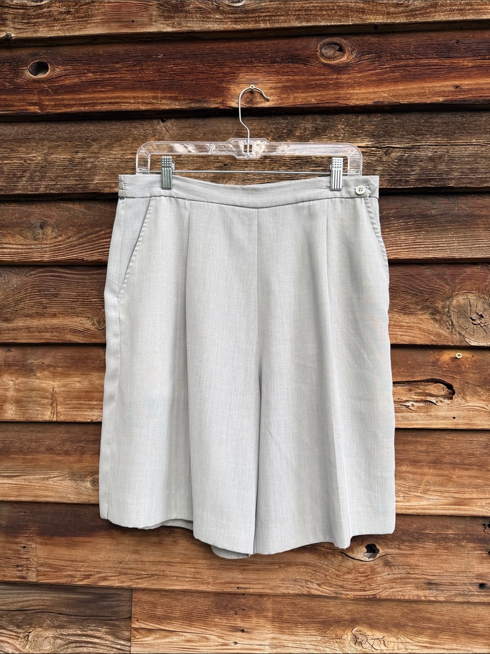((play)) shorts